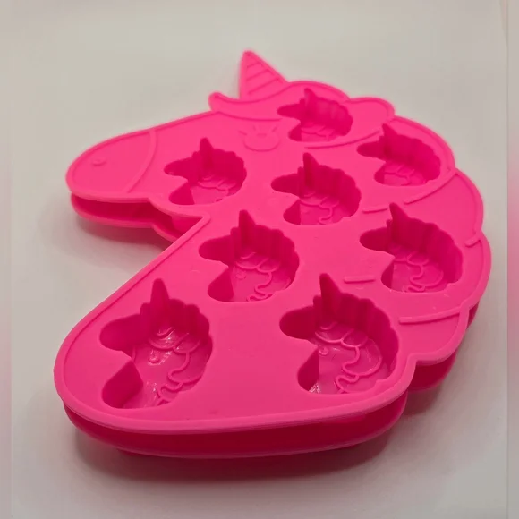 NWOT Pink Unicorn Shaped Ice Cube Trays Silicone Lot Of 2 - Picture 2 of 4